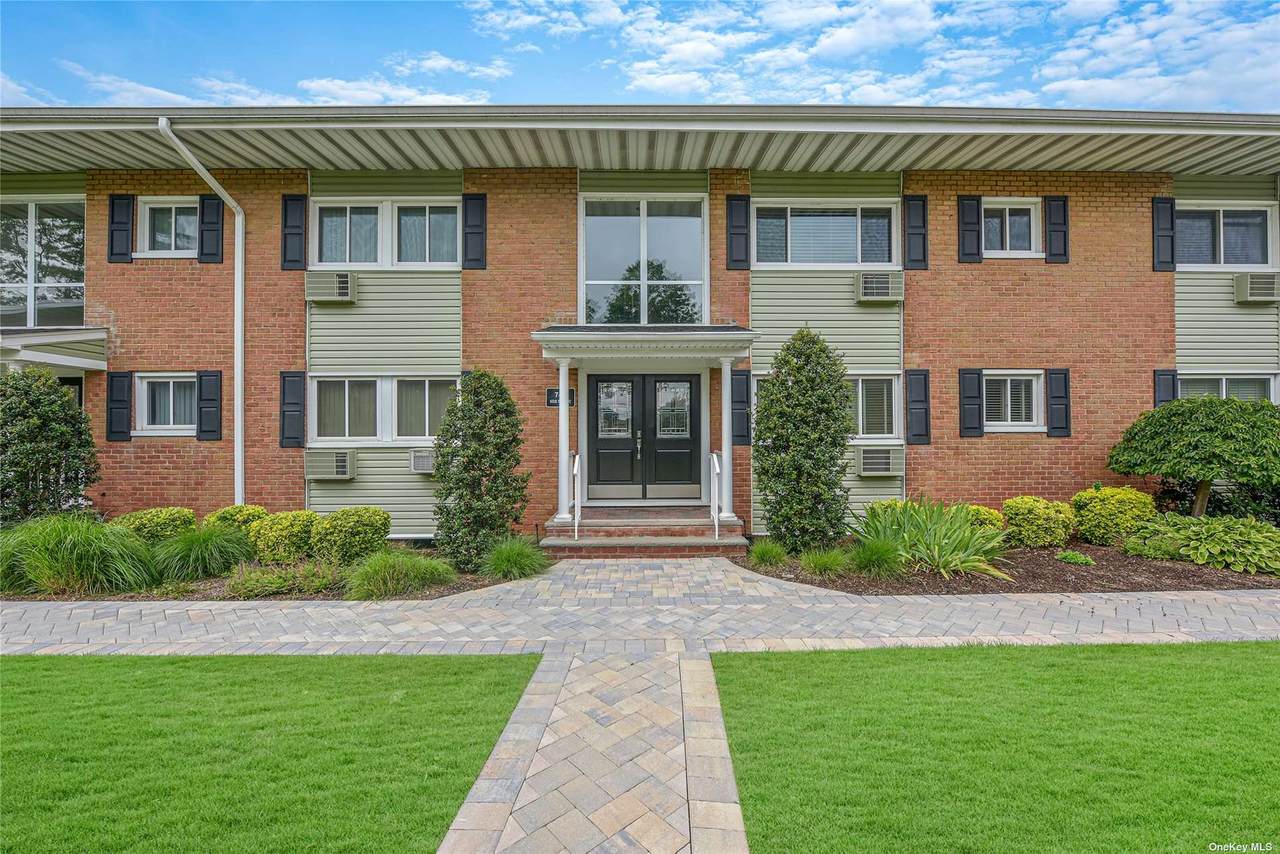 746 Deer Park Avenue - Photo 1