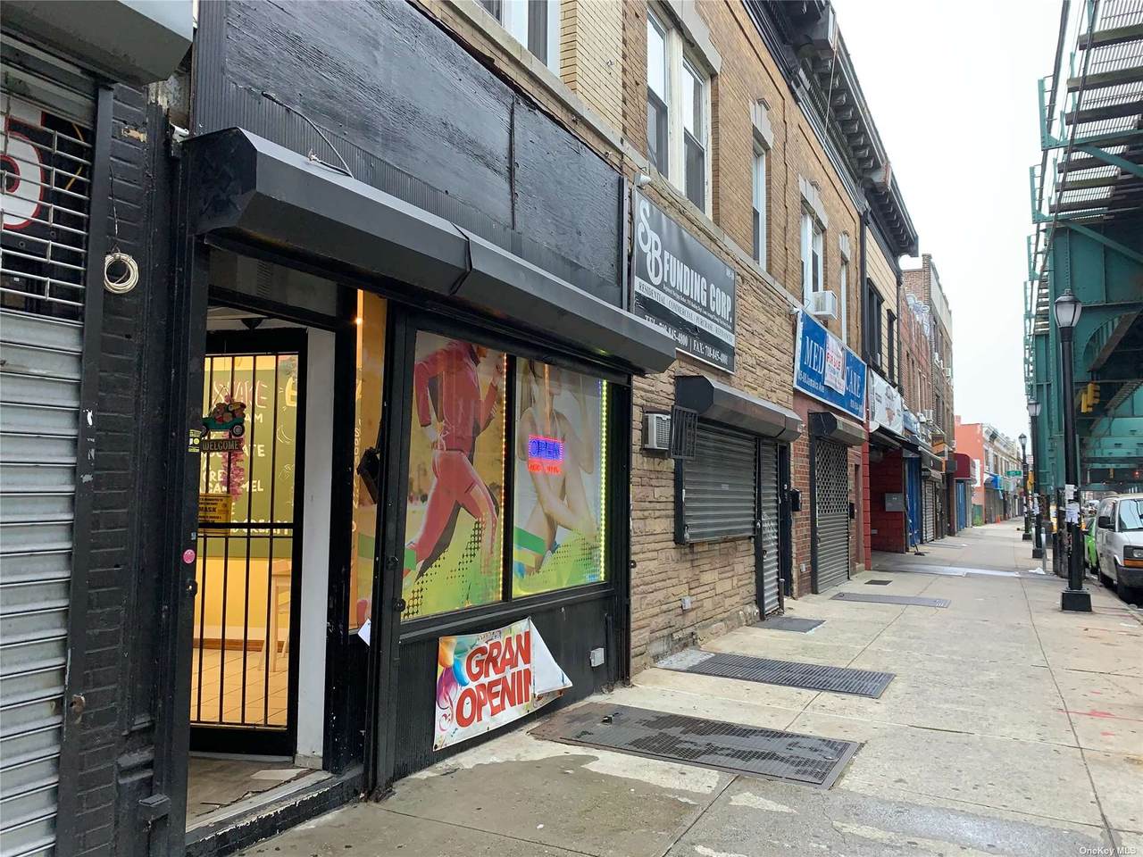 105-12 Jamaica Avenue - Photo 1