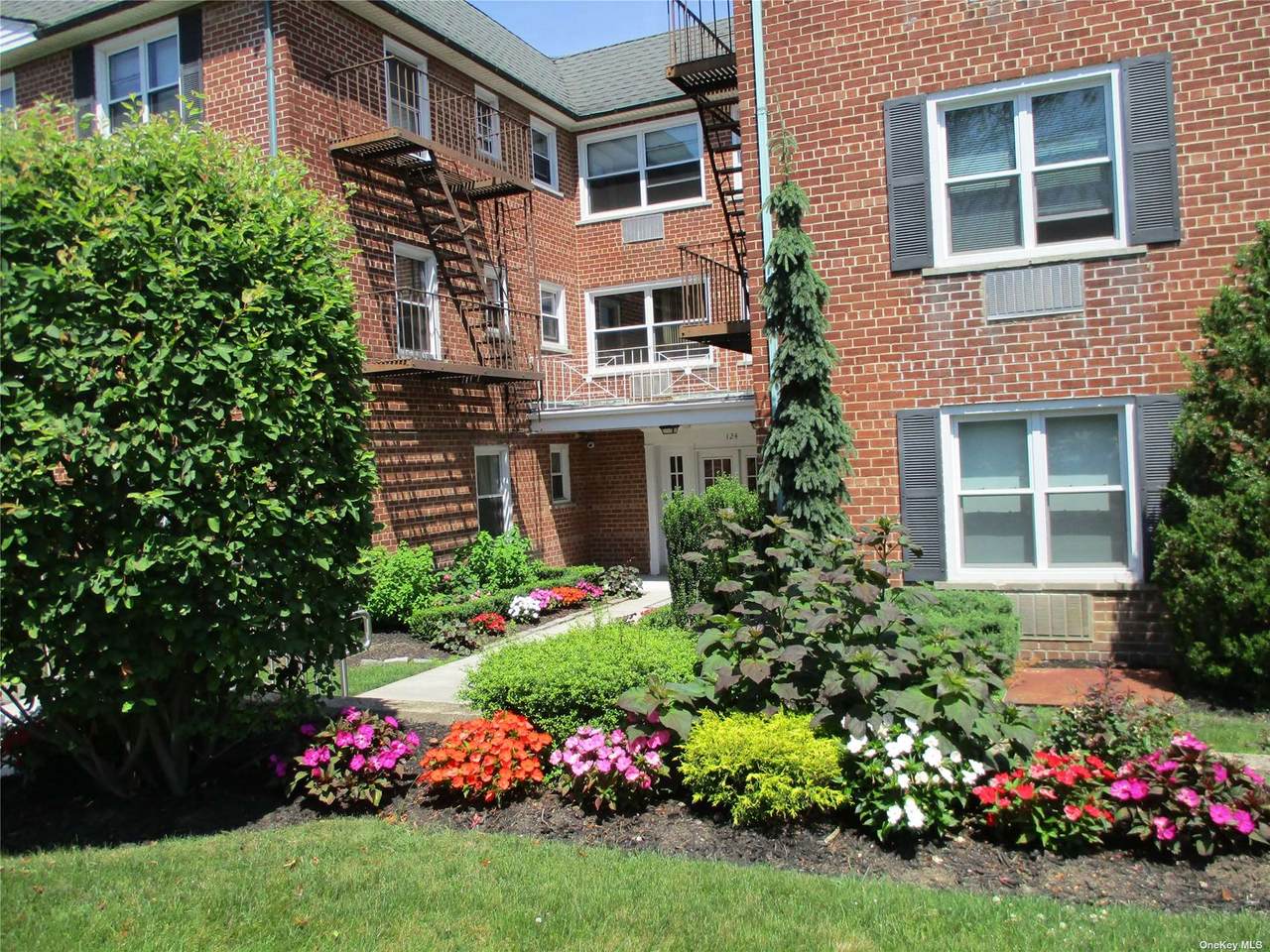 124 Park Avenue - Photo 1