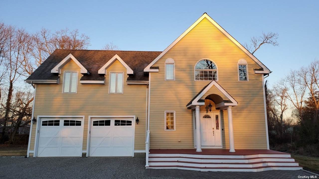 280 Bayview Avenue - Photo 1