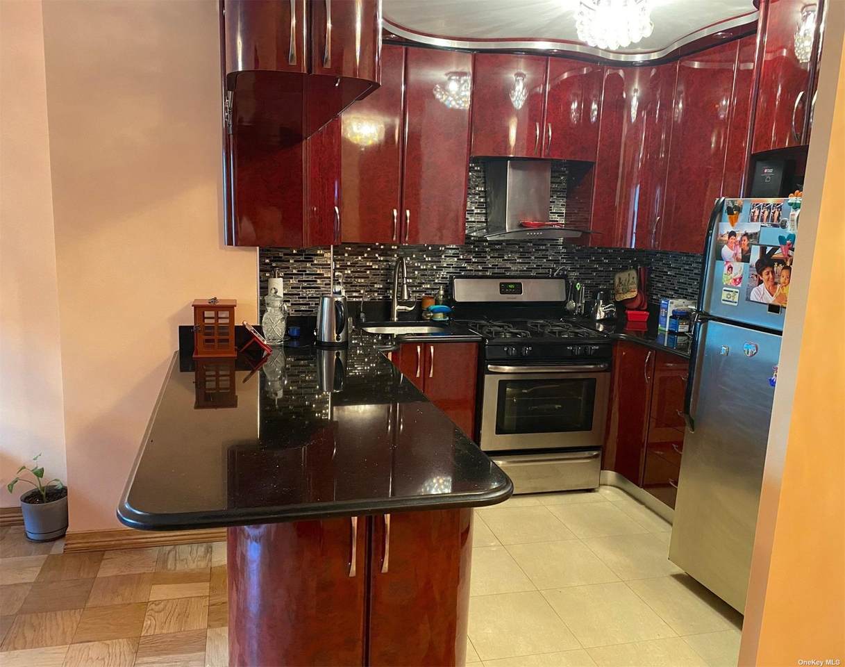 61-20 Grand Central Parkway - Photo 1