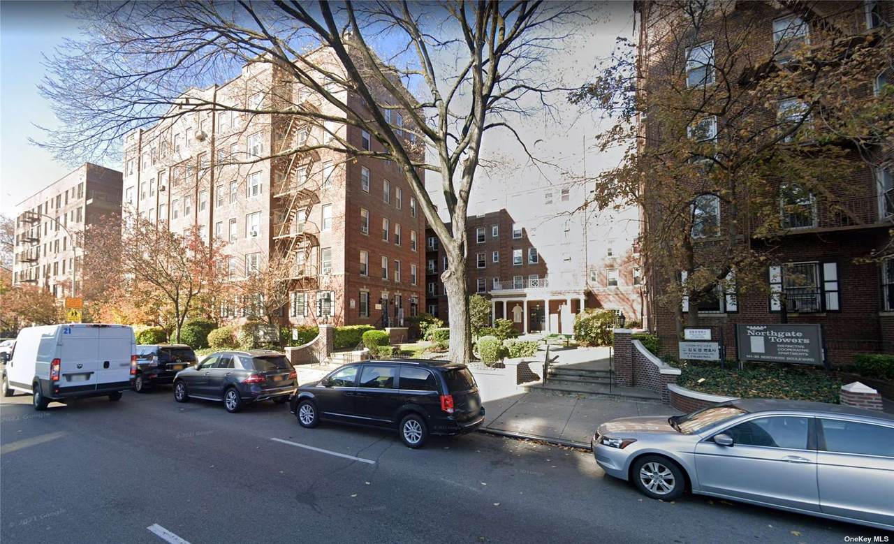141-25 Northern Boulevard - Photo 1