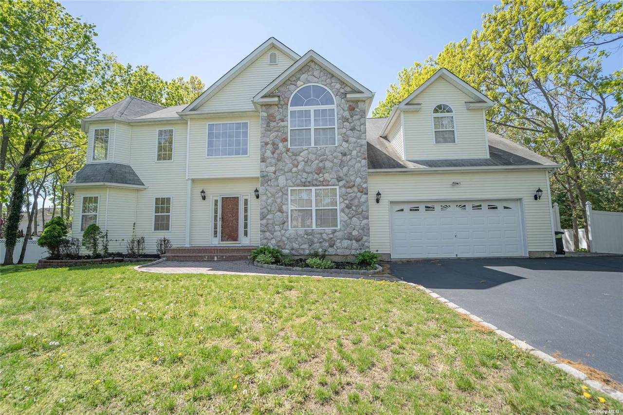 54 Justin Circle - Photo 1