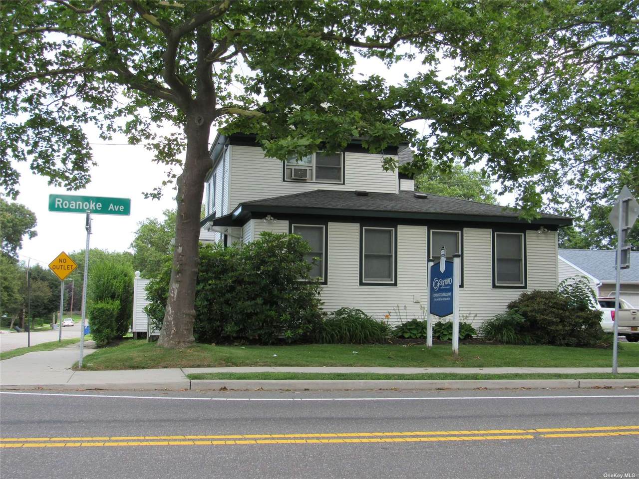 1228 Roanoke Avenue - Photo 1