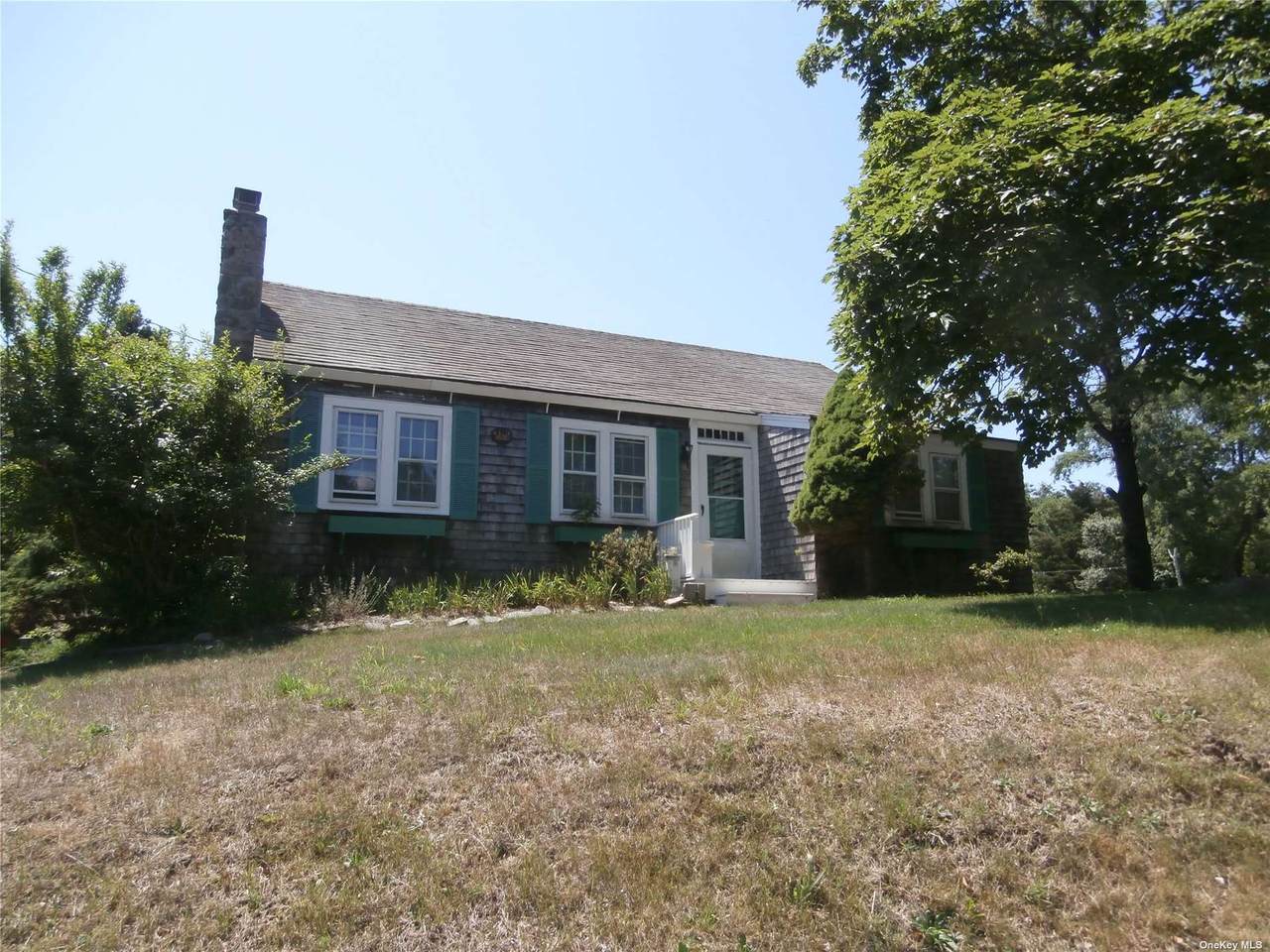 780 Aquaview Avenue - Photo 1