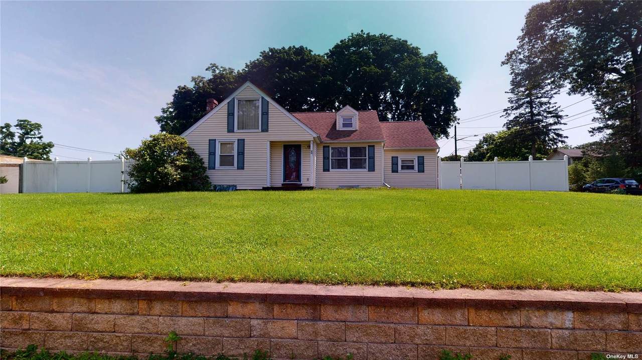 11 Adirondack Drive - Photo 1
