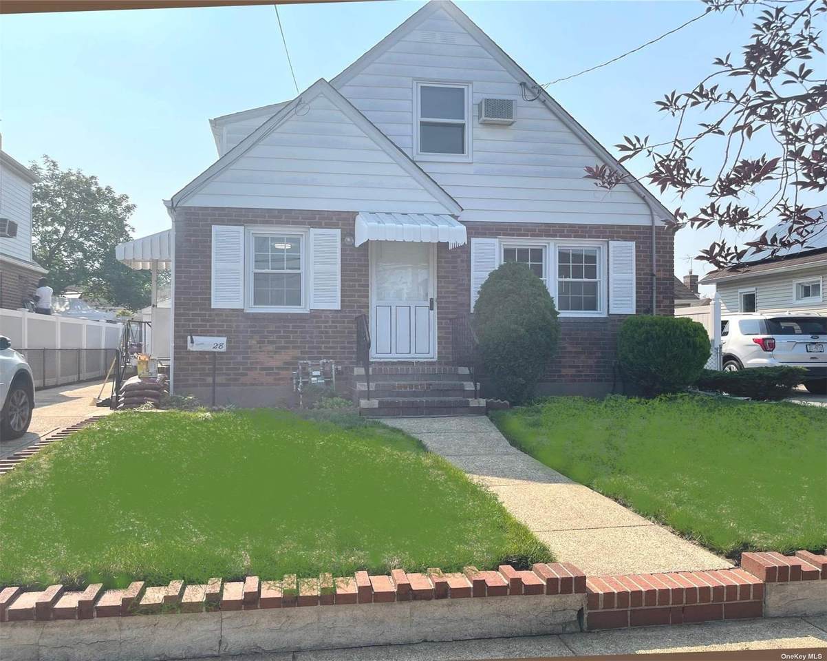28 Liberty Boulevard - Photo 1