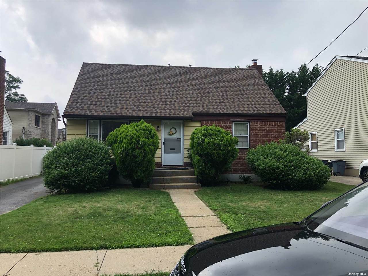 19 Chapin Avenue - Photo 1
