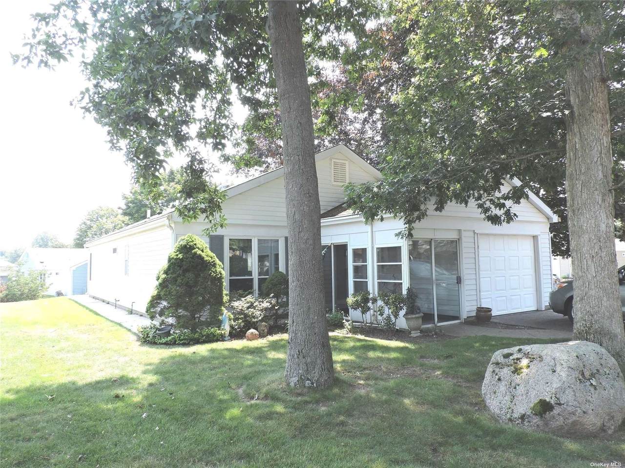 451 Summerwood Court - Photo 1