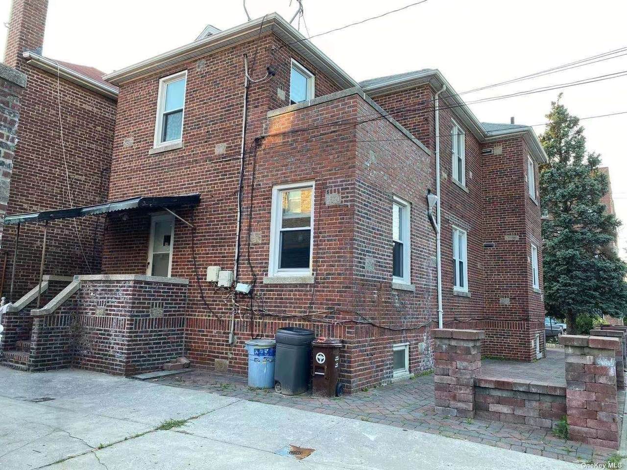 1020 Esplanasde Avenue - Photo 1
