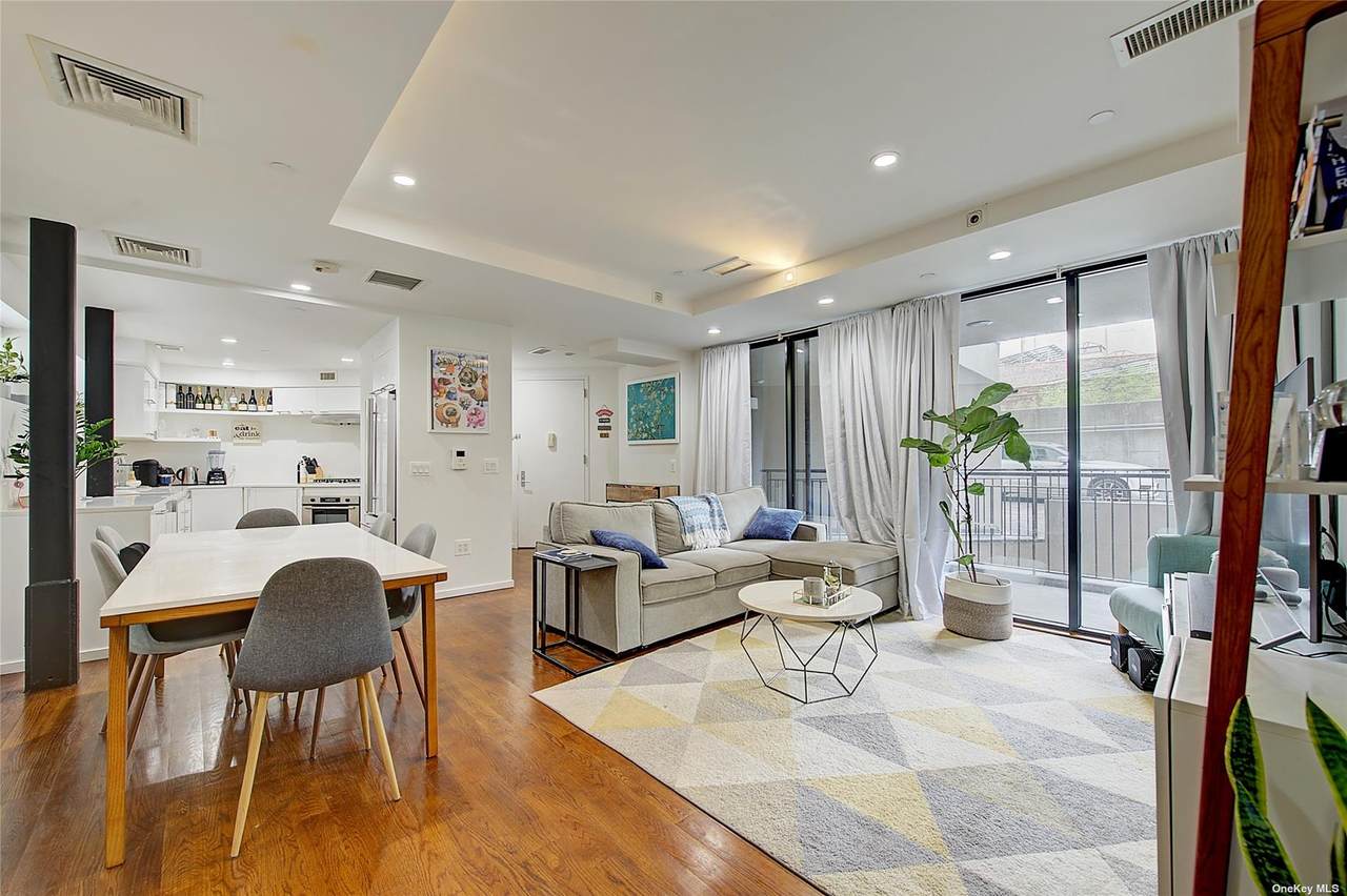 91 Metropolitan Avenue - Photo 1