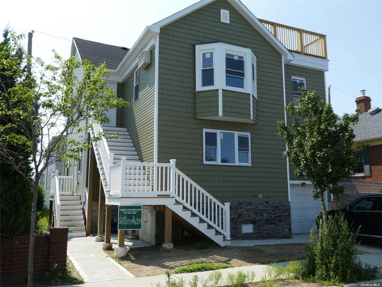 127 Pacific Boulevard - Photo 1