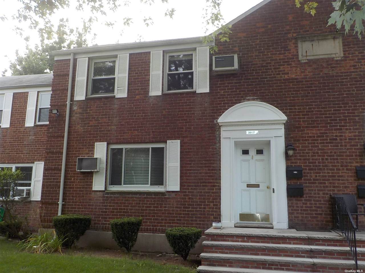 260-27 Langston Avenue - Photo 1