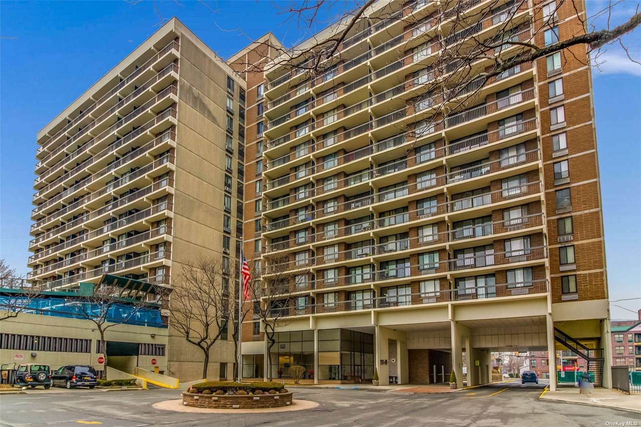 150-38 Union Tpke - Photo 1