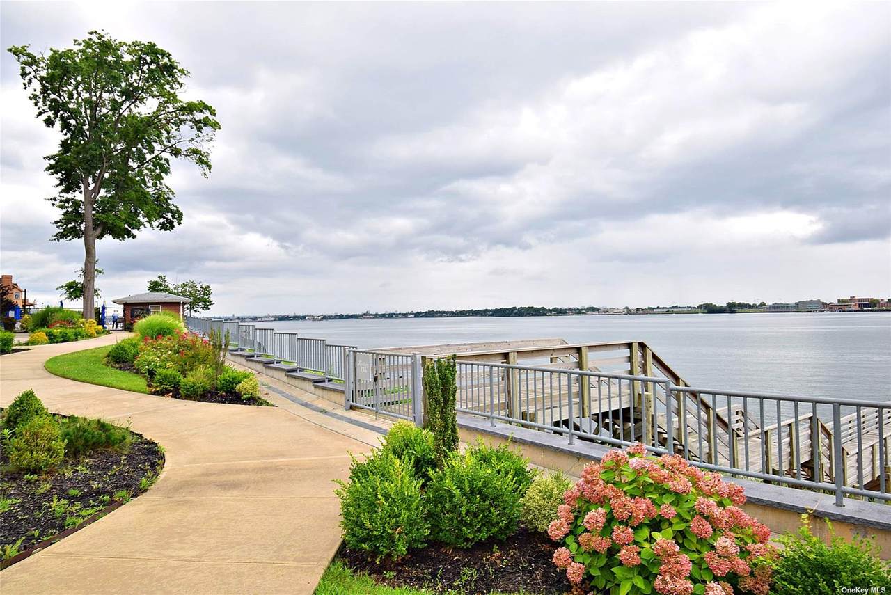 162-41 Powells Cove Boulevard - Photo 1