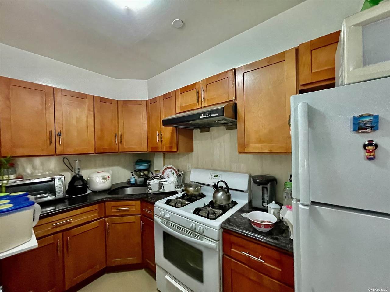 104-64 39th Avenue - Photo 1