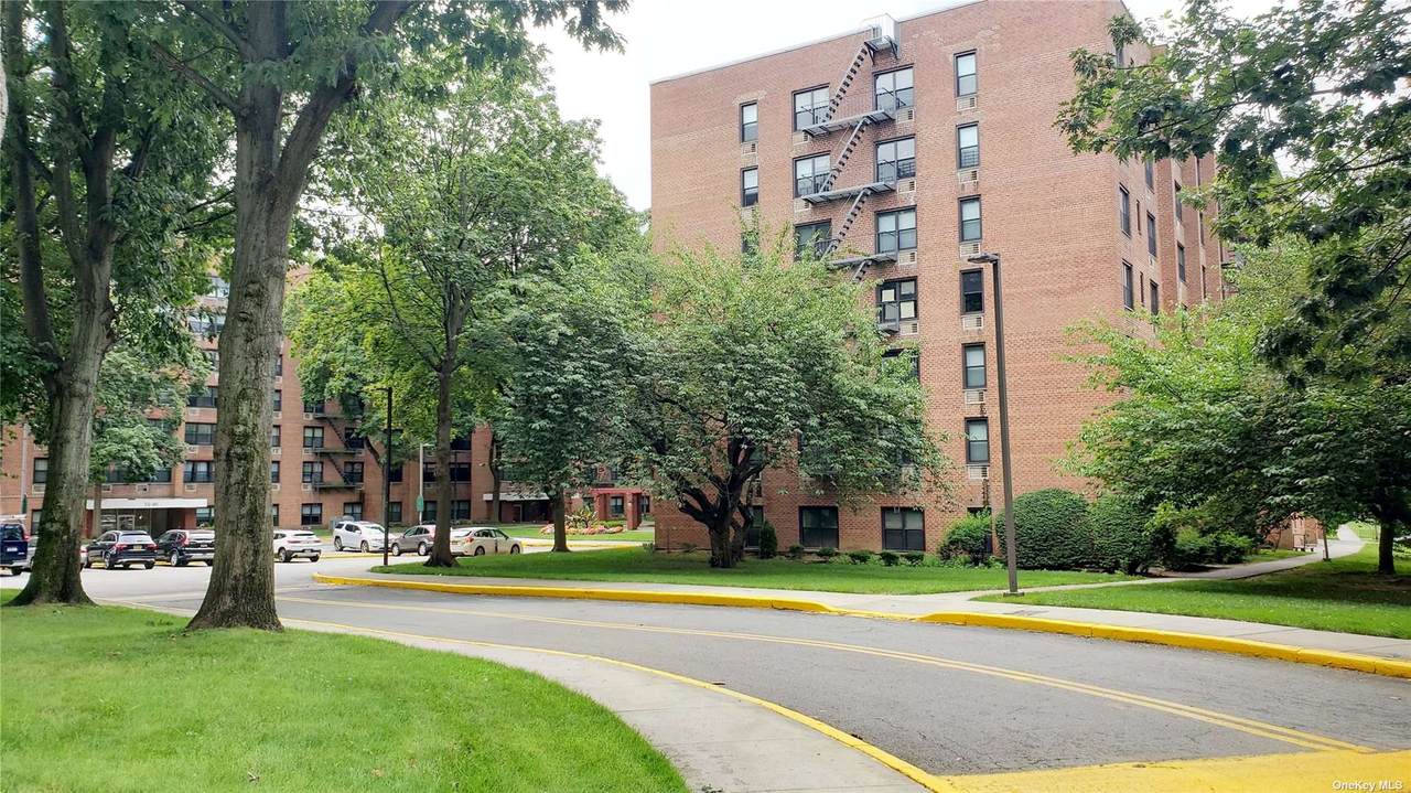 75-24 Bell Boulevard - Photo 1