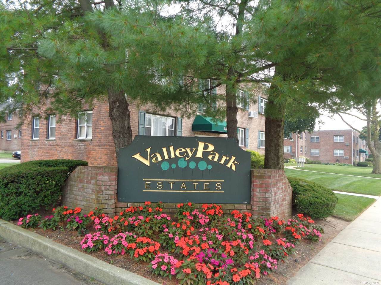 1060 Hunter Avenue - Photo 1