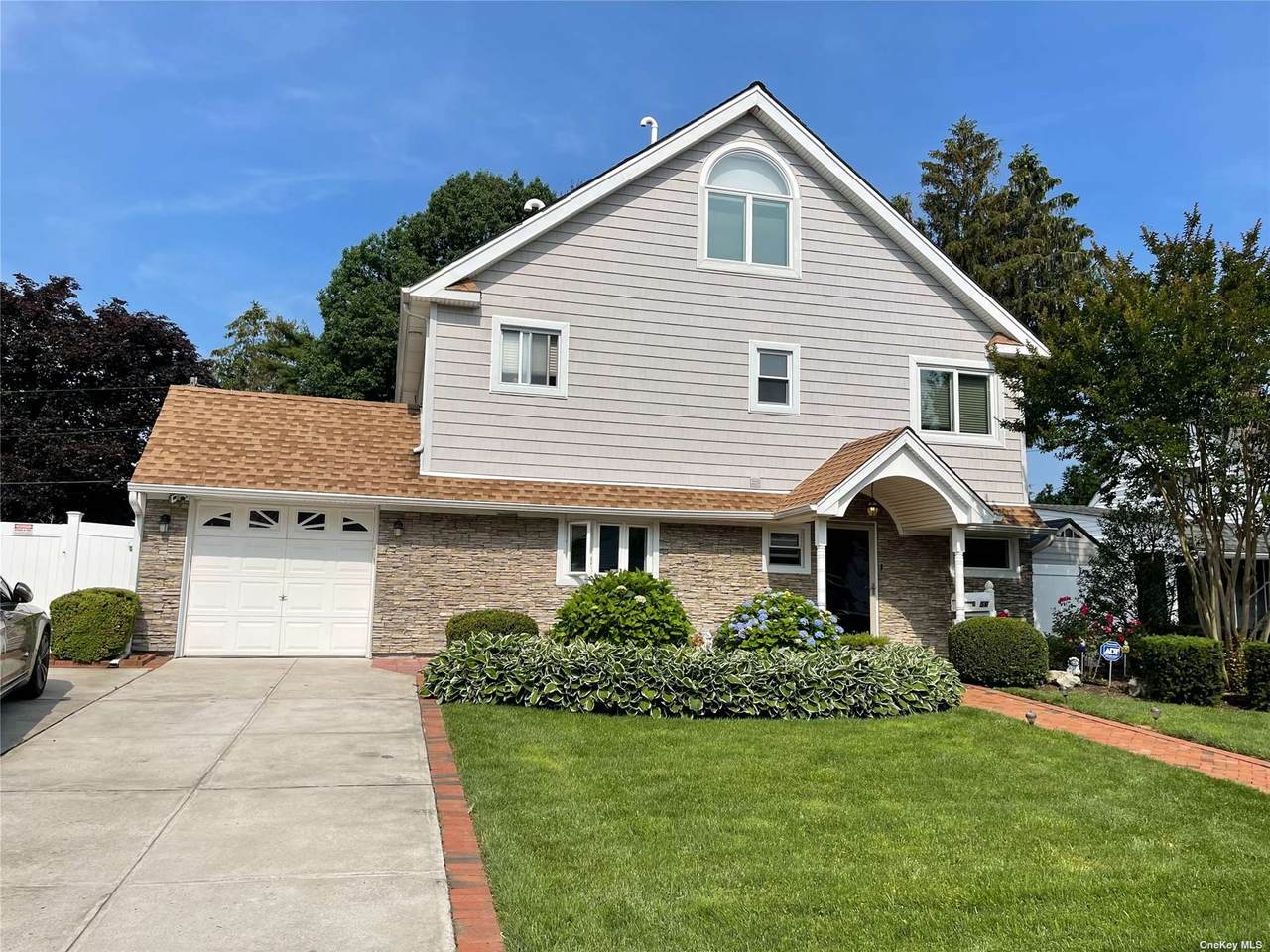 56 Palm Ln - Photo 1