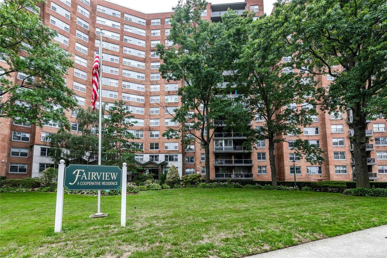 61-20 Grand Central Parkway - Photo 1