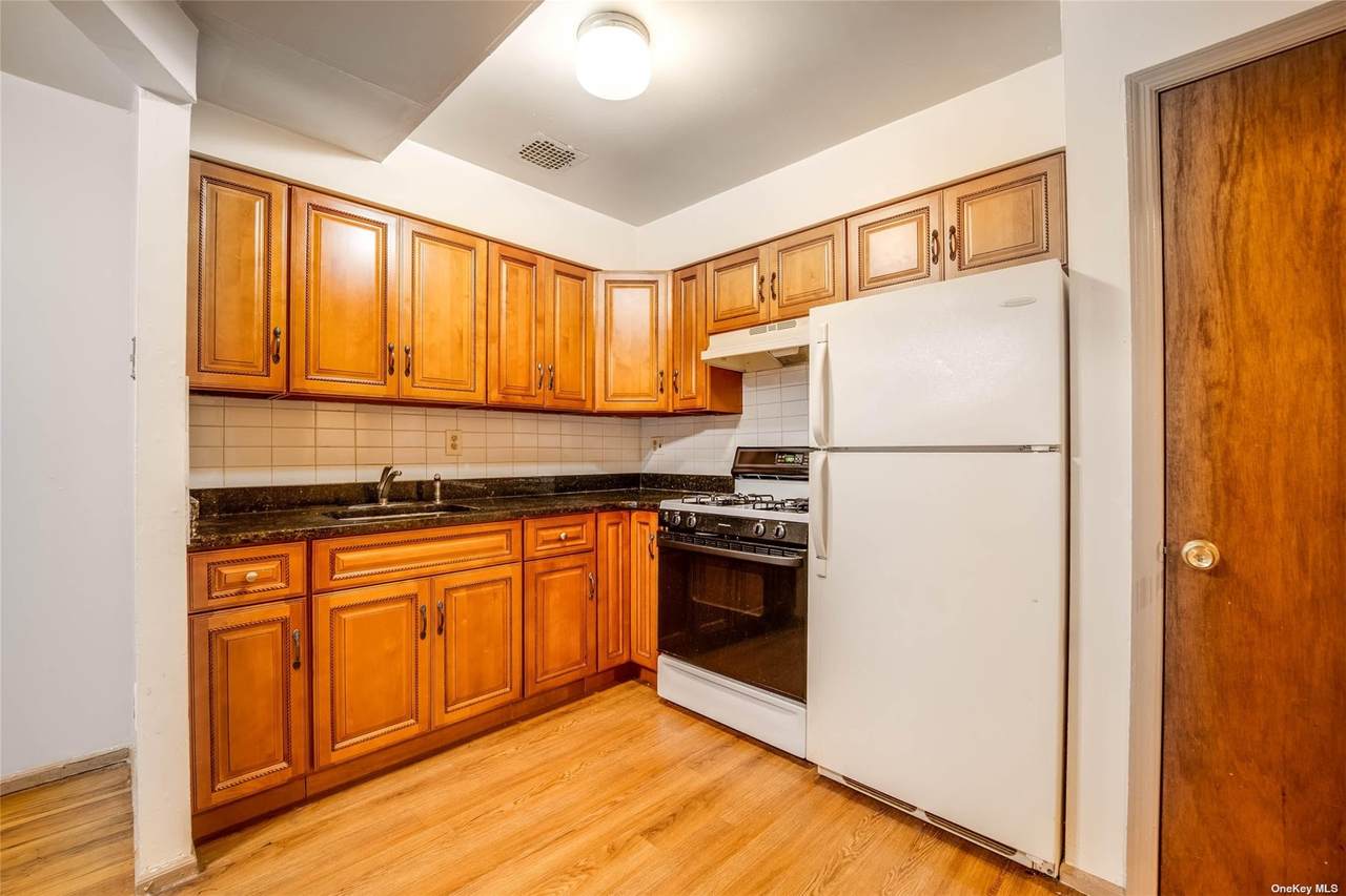 162-05 45 Avenue - Photo 1