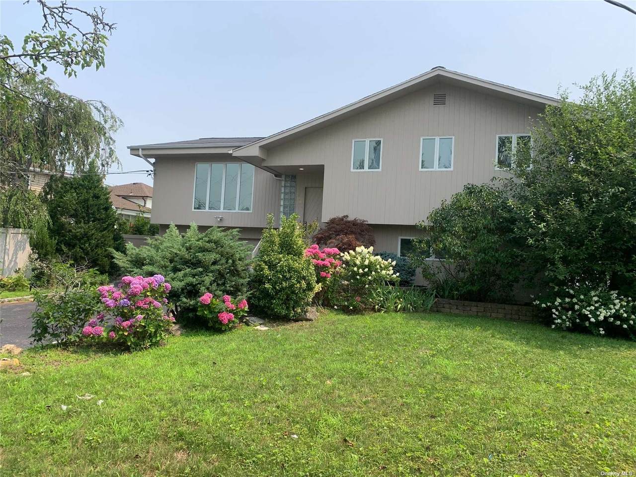 2897 Hewlett Avenue - Photo 1