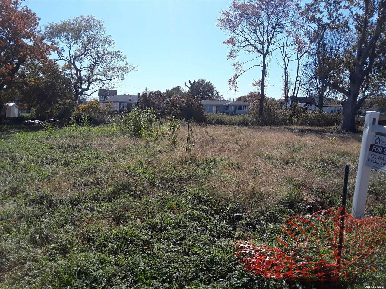 381 Flanders Boulevard - Photo 1