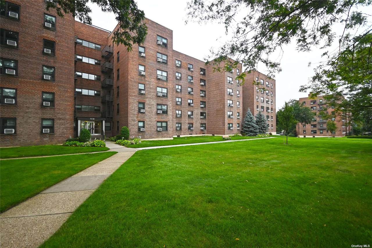 75-50 Bell Boulevard - Photo 1