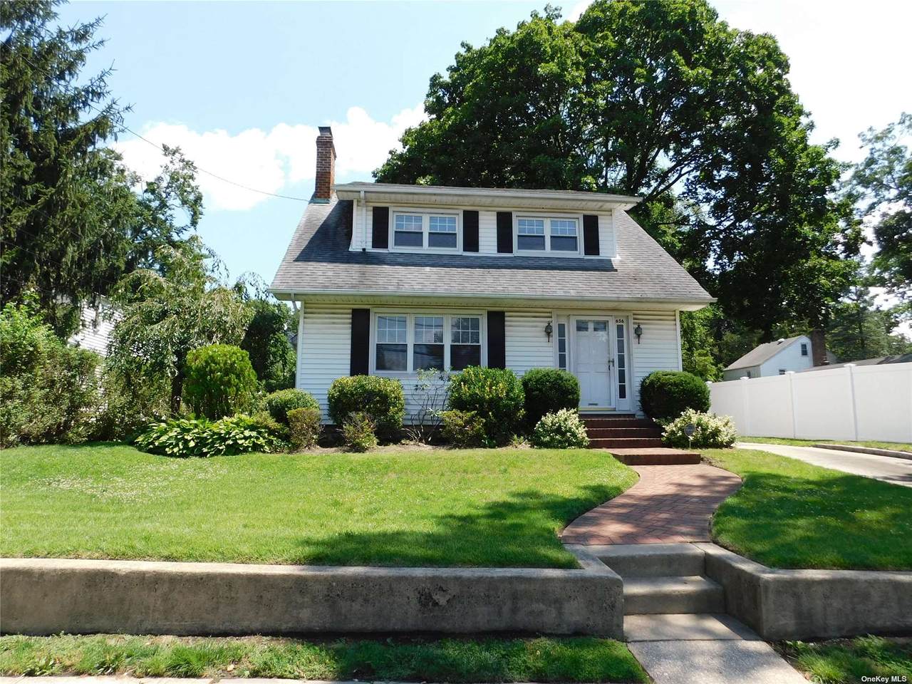 656 Hempstead Avenue - Photo 1