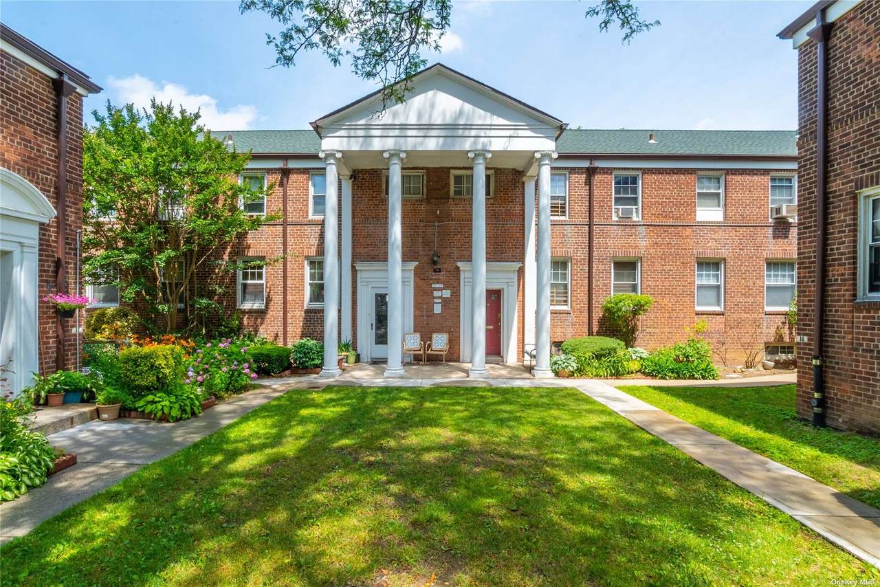 147-25 Charter Road - Photo 1