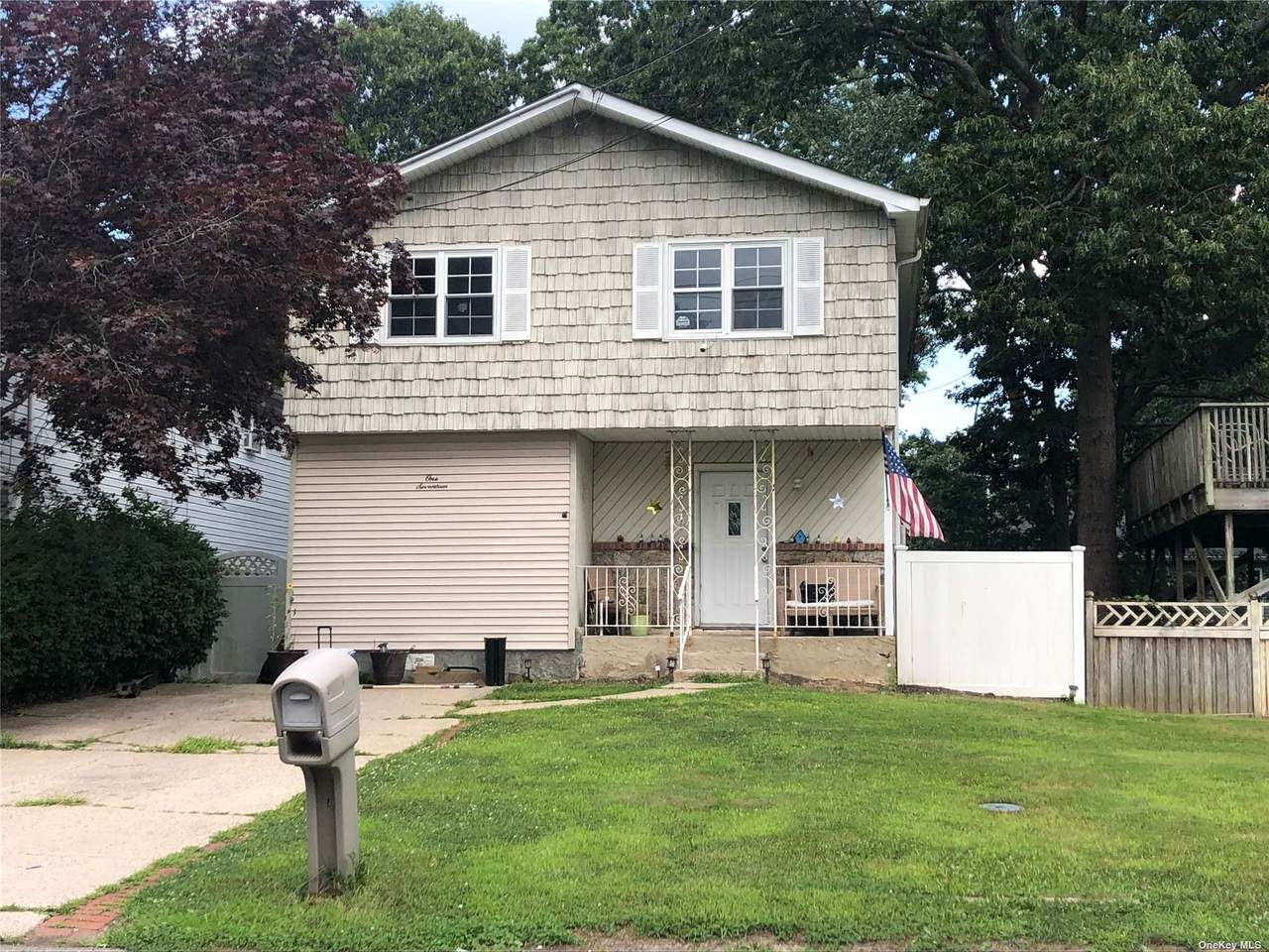 117 Montgomery Avenue - Photo 1