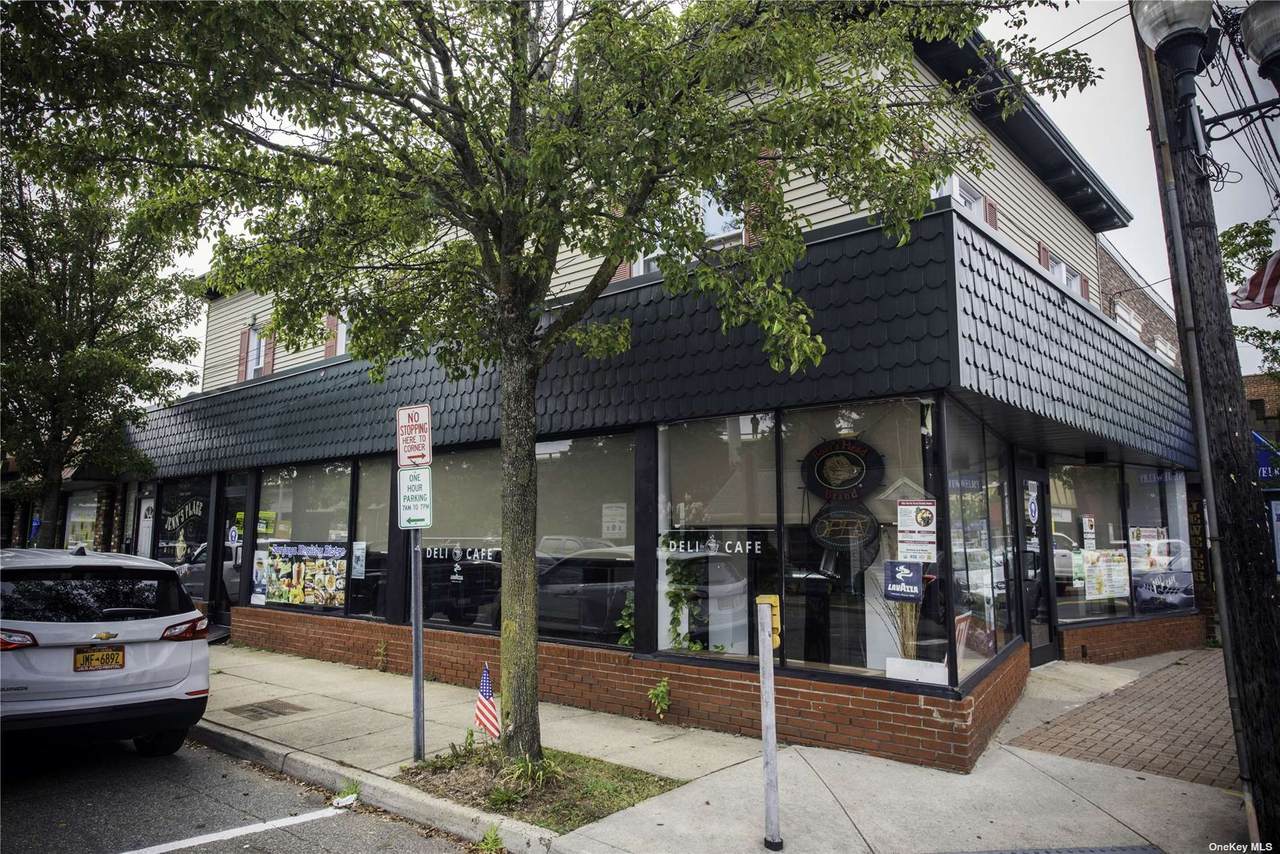 Bedford Avenue - Photo 1