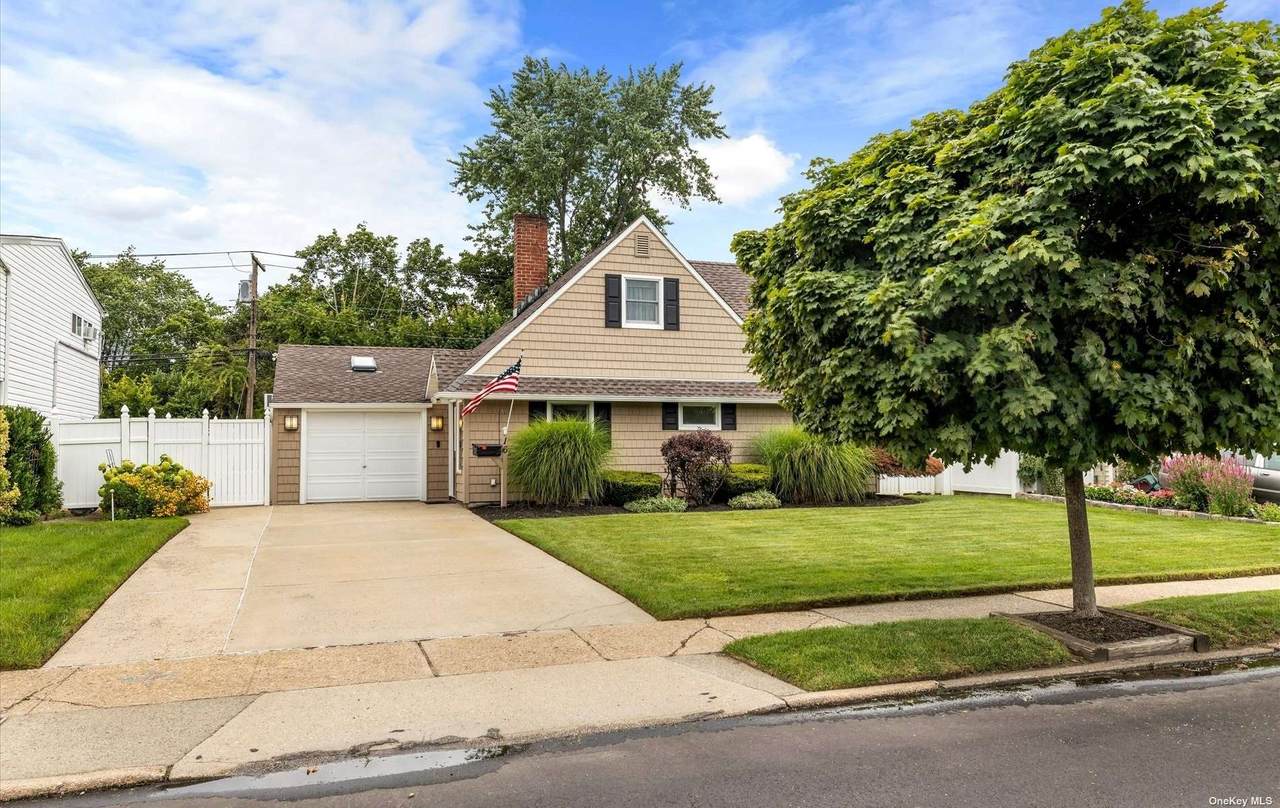 16 Walnut Lane - Photo 1