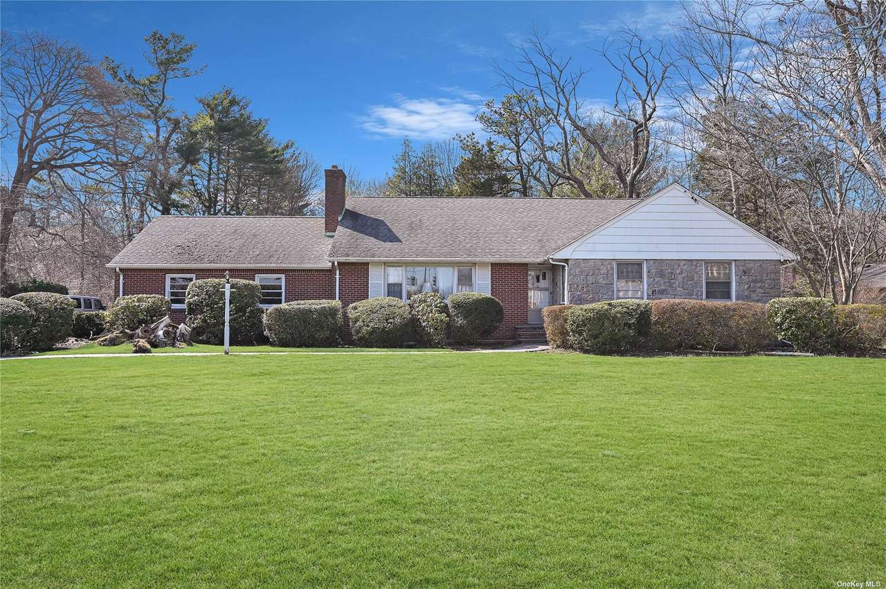 937 Walt Whitman Road - Photo 1