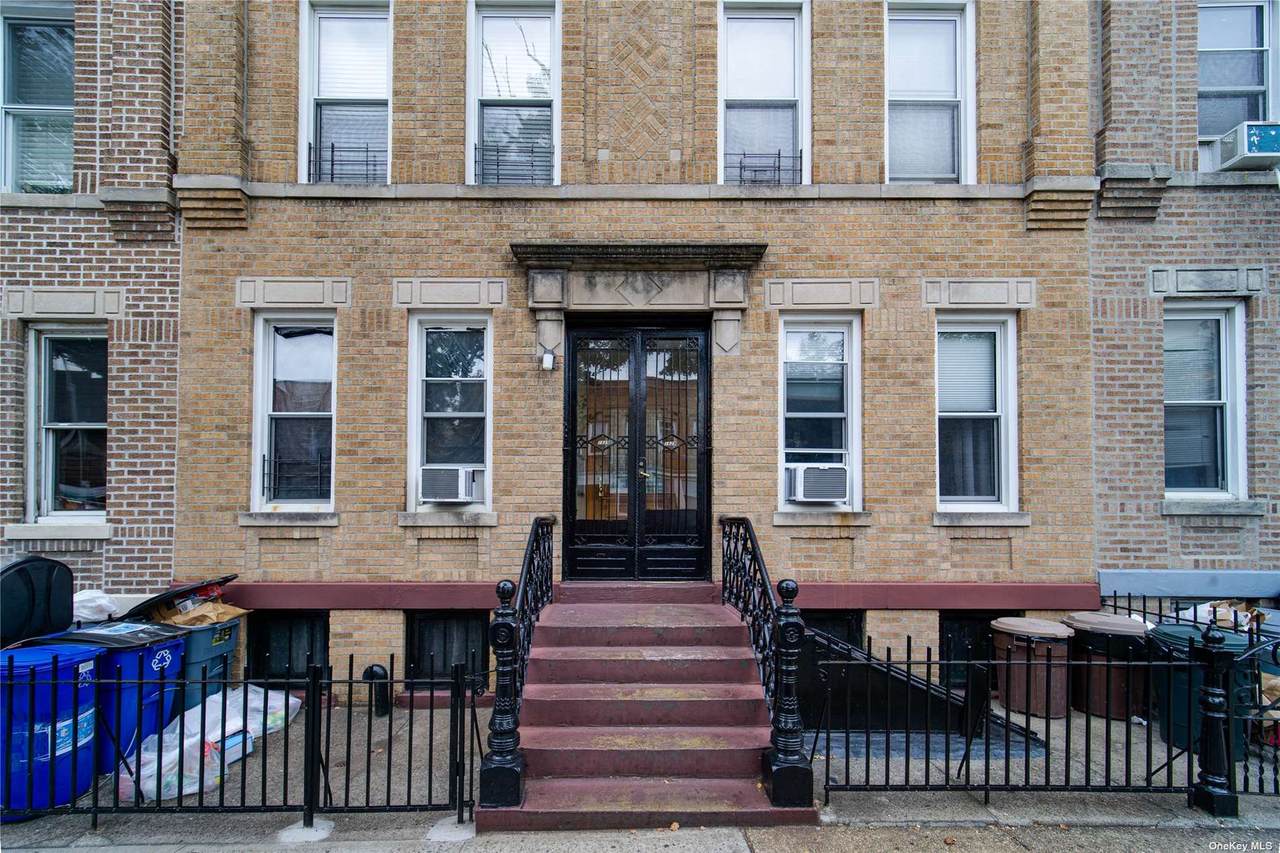 18-29 Stephen Street - Photo 1