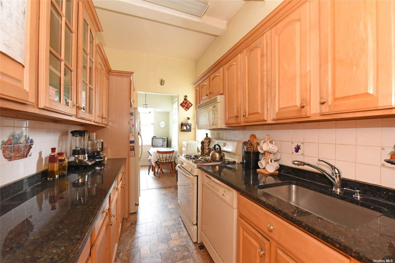 113-14 72 Road - Photo 1