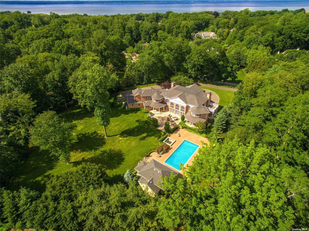 21 Harriman Drive - Photo 1