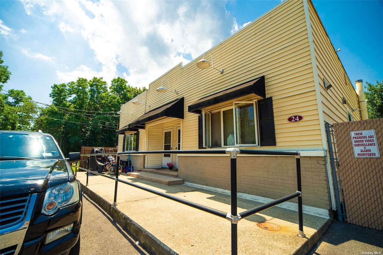 24 Tyler Street - Photo 1