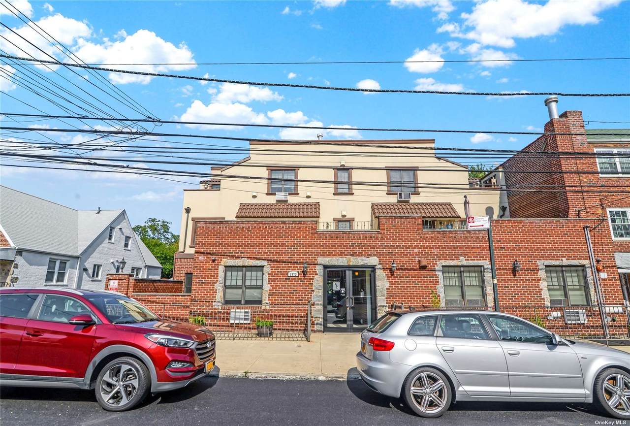 19-73 77 Street - Photo 1