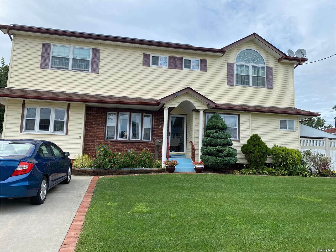 323 Ellery Street - Photo 1