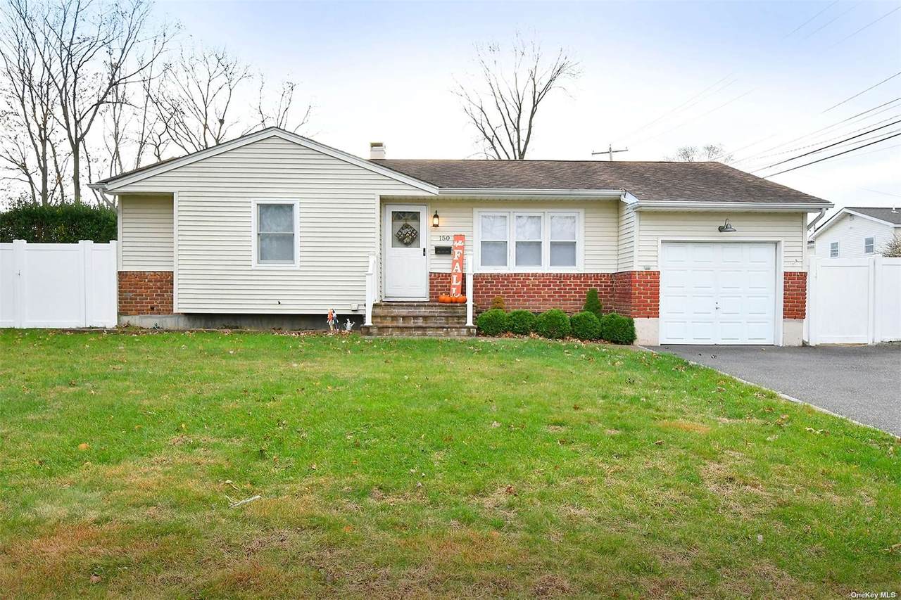150 Simmons Drive - Photo 1