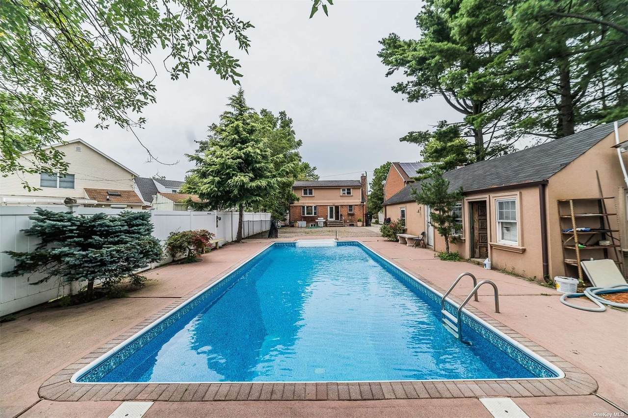 106 Strattford Road - Photo 1