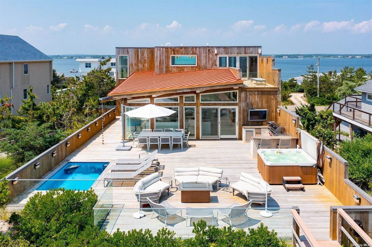 519 Dune Road - Photo 1