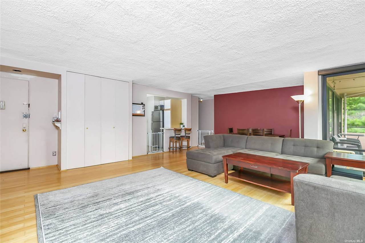 162-20 9th Ave - Photo 1