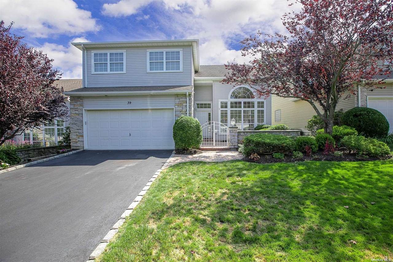 39 Hamlet Drive - Photo 1