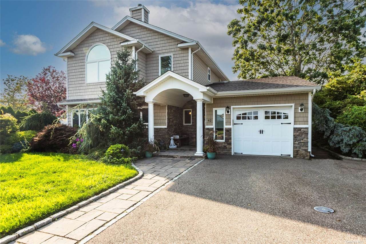42 Belmont Circle - Photo 1