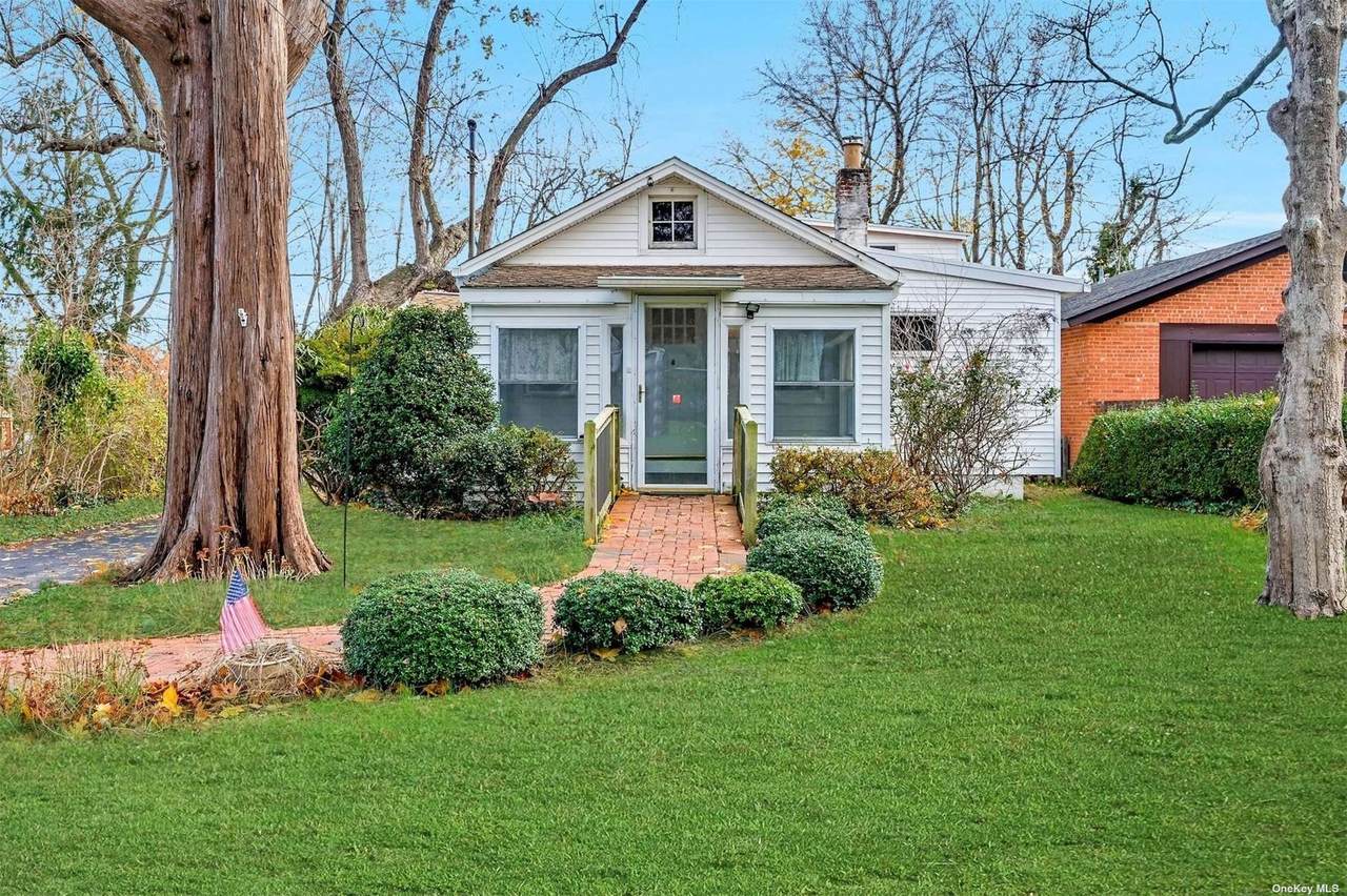7 Maple Avenue - Photo 1