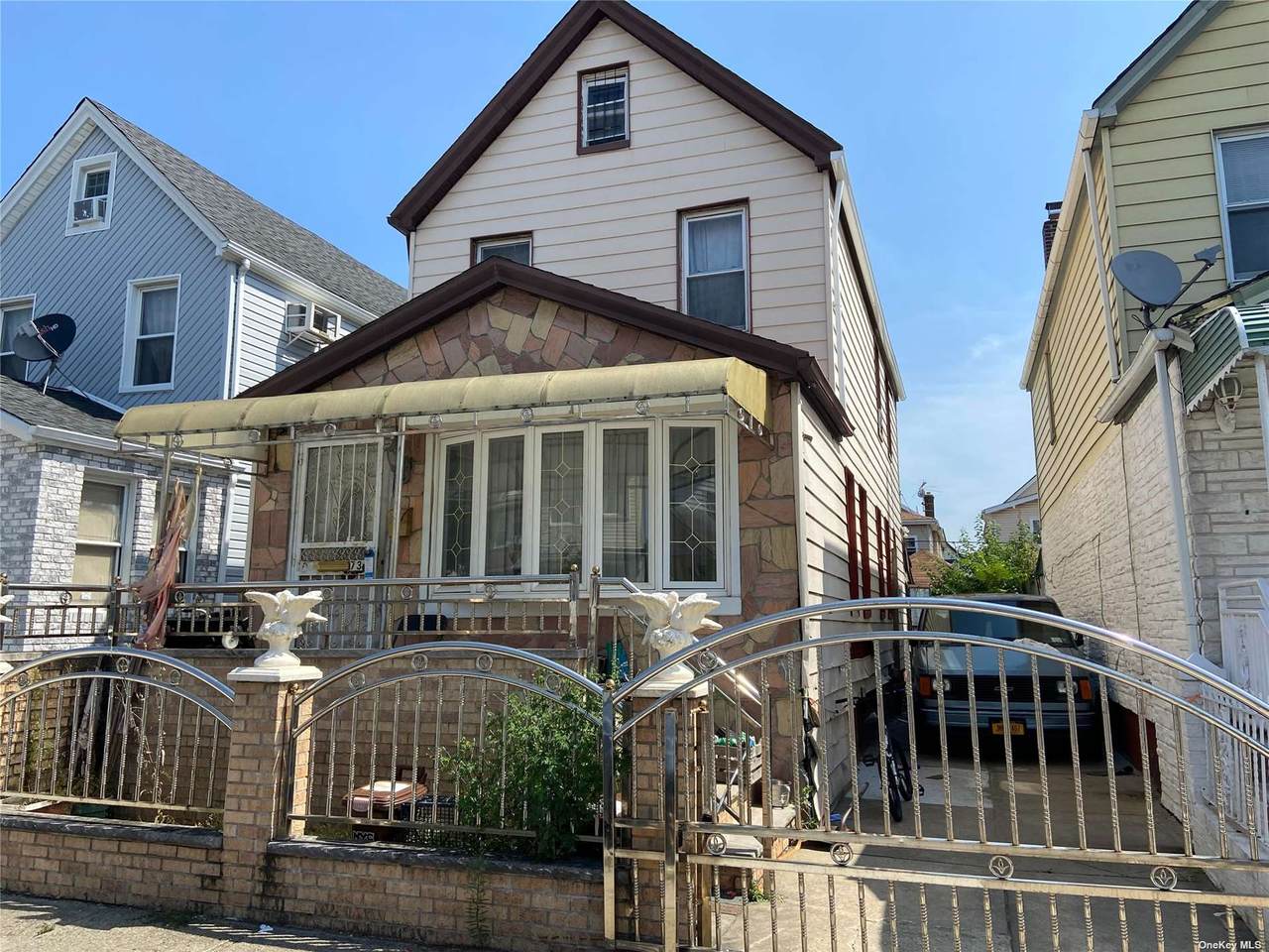 104-73 129 Street - Photo 1