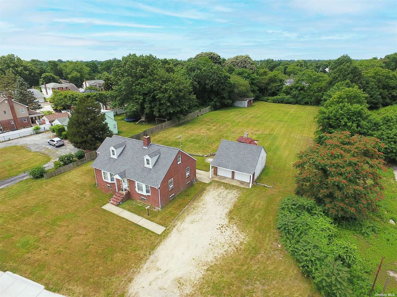517 Plainview Road - Photo 1