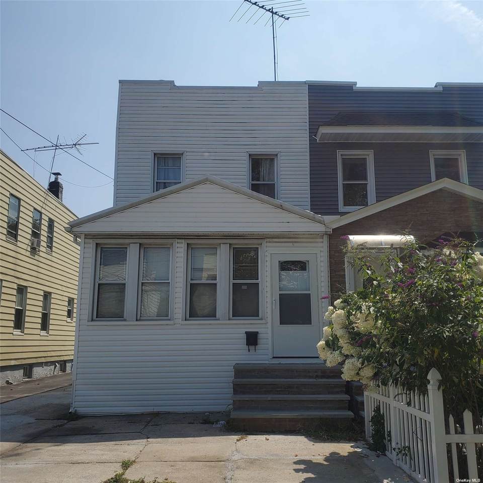 150-28 Coolidge Avenue - Photo 1